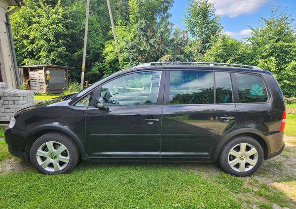 Volkswagen Touran cena 9900 przebieg: 255000, rok produkcji 2004 z Urzędów małe 154